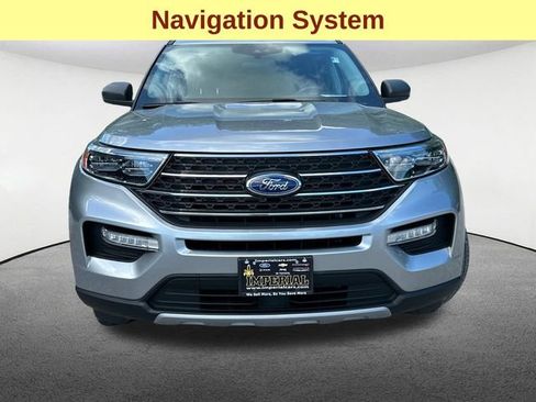Used 2024 Ford Explorer XLT w/ Equipment Group 202A AWD/4WD image 4