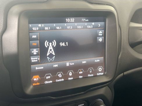 Used 2022 Jeep Renegade Latitude w/ Convenience Group image 15