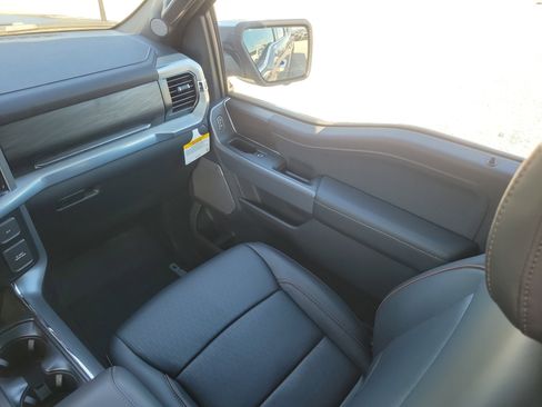 New 2025 Ford F150 Lariat w/ Equipment Group 501A Mid image 13