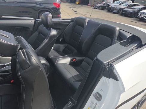 Used 2022 Ford Mustang Premium RWD image 10