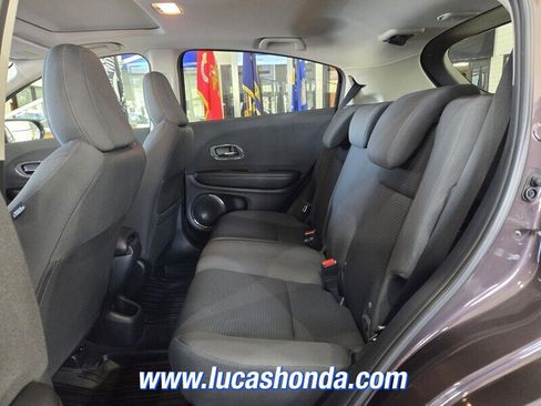 Used 2022 Honda HR-V EX image 8