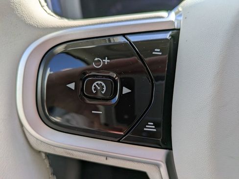 New 2026 Volvo XC60 B5 Ultra w/ Protection Package Premier image 25