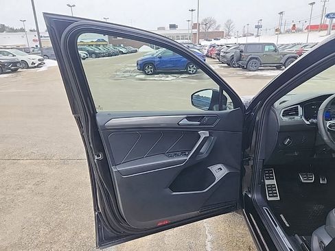 Certified 2024 Volkswagen Tiguan SE R-Line image 12
