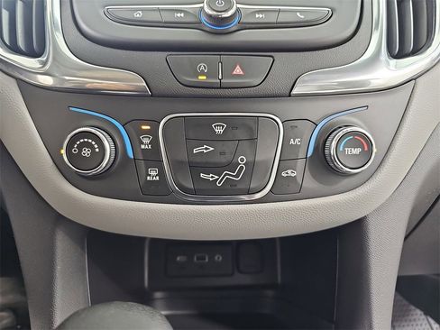 Certified 2024 Chevrolet Equinox LS w/ LS Convenience Package image 28