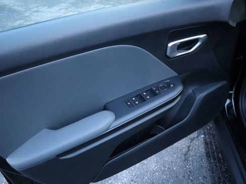 New 2025 Kia K4 LXS image 16