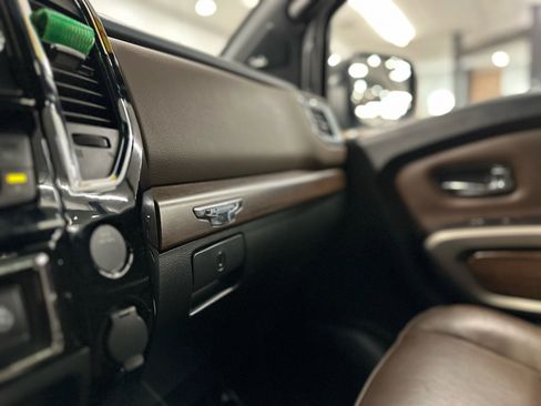 Used 2020 Nissan Titan Platinum Reserve w/ Moonroof Package image 32