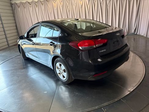 Used 2017 Kia Forte LX FWD image 7
