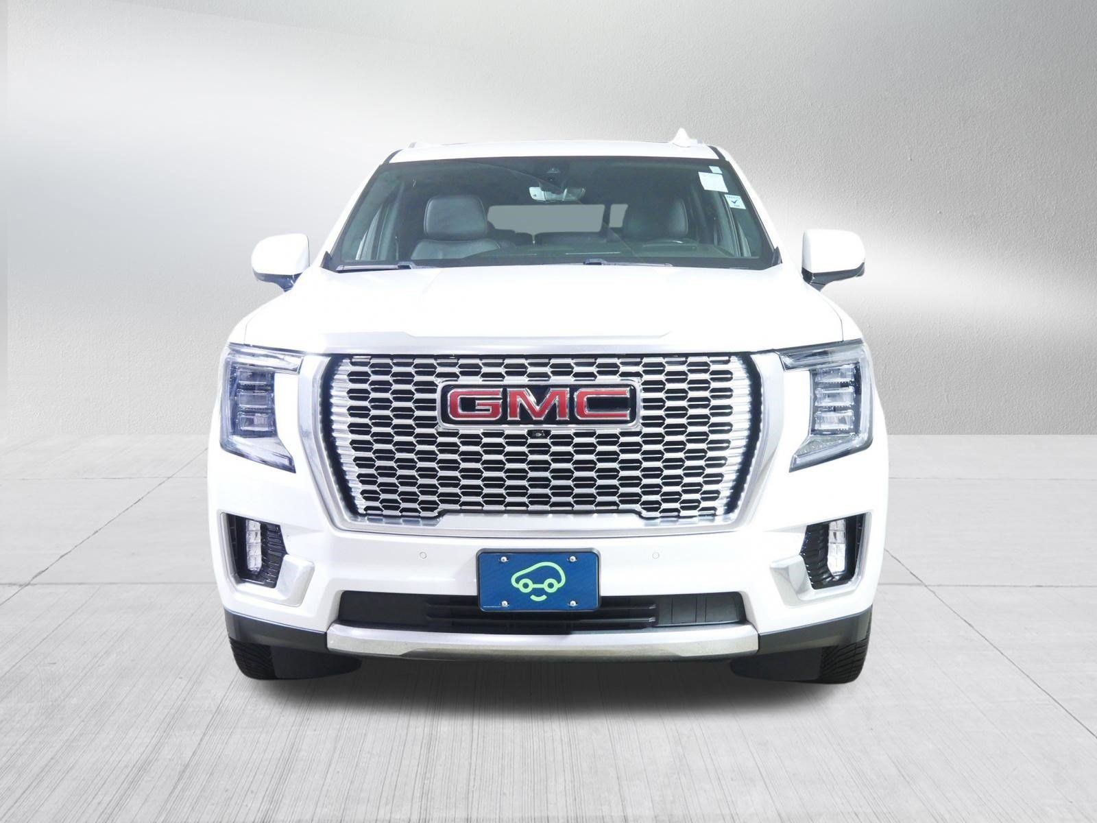 Certified 2022 GMC Yukon Denali w/ Denali Premium Package AWD/4WD image 2