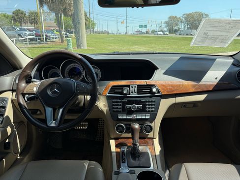 Used 2012 Mercedes-Benz C 250 Sedan image 11