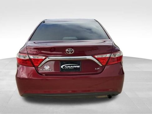 Used 2017 Toyota Camry LE image 6