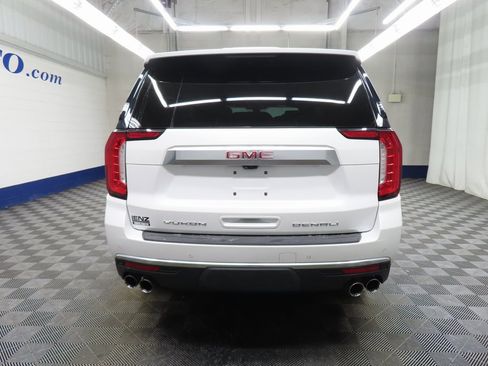 Used 2021 GMC Yukon XL Denali w/ Denali Premium Package image 34