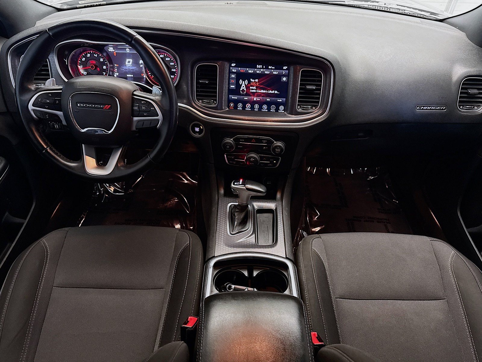 Used 2017 Dodge Charger R/T RWD image 13