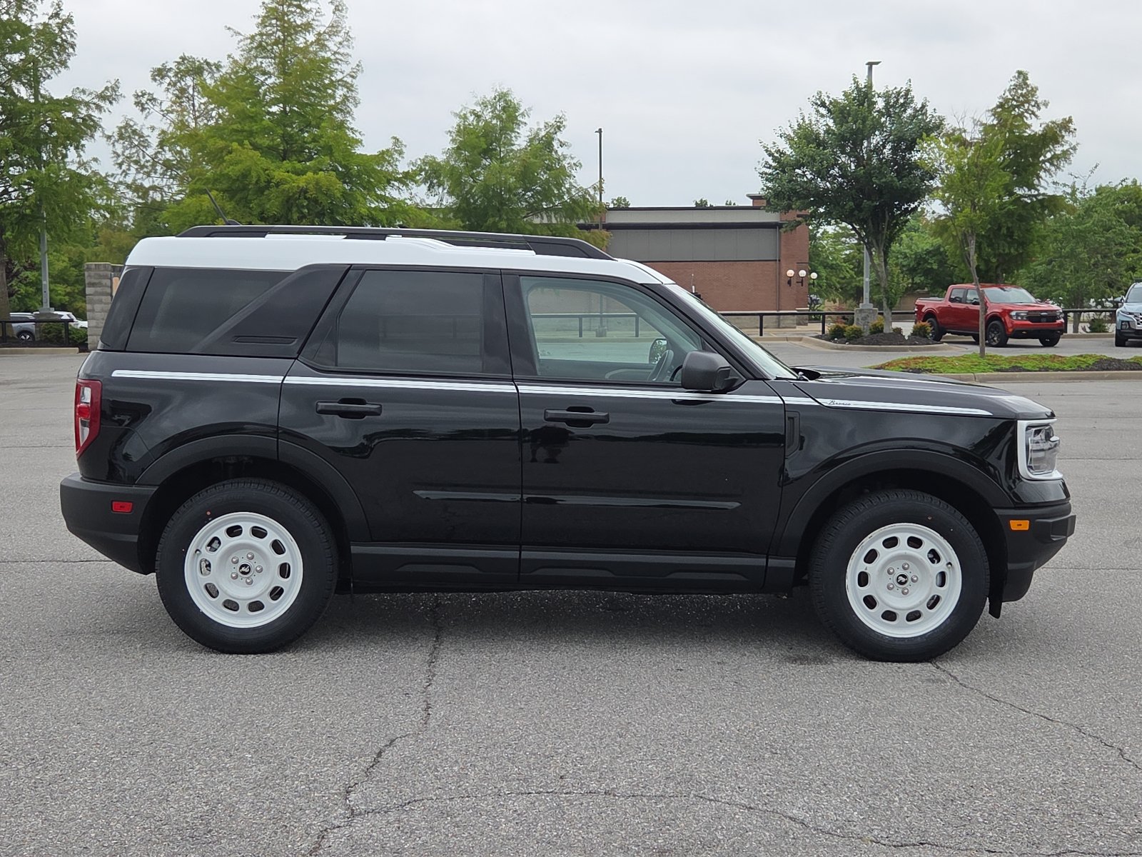 Used 2024 Ford Bronco Sport Heritage AWD/4WD image 6