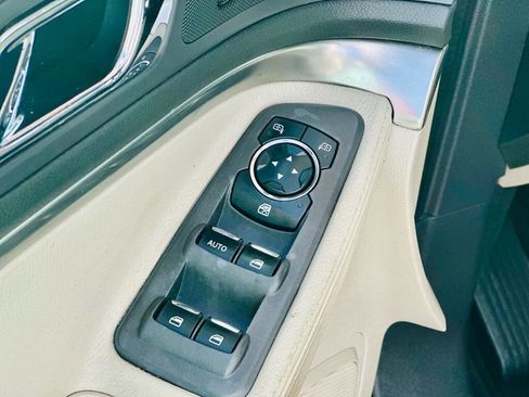 Used 2012 Ford Explorer FWD w/ Class III Trailer Tow Pkg image 9