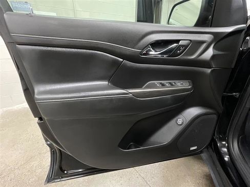 Used 2019 GMC Acadia SLT w/ Black Edition AWD/4WD image 10