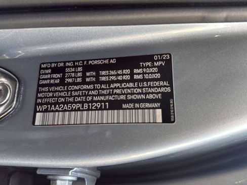 Used 2023 Porsche Macan Turbo AWD/4WD image 30