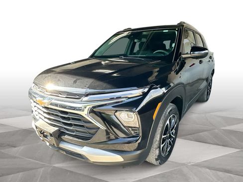 Used 2025 Chevrolet TrailBlazer LT AWD/4WD image 4