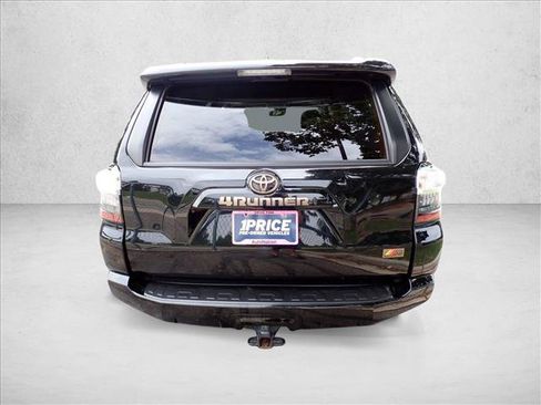 Used 2023 Toyota 4Runner 40th Anniversary SE AWD/4WD image 3