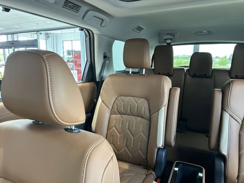 New 2026 Nissan Pathfinder Platinum AWD/4WD image 4