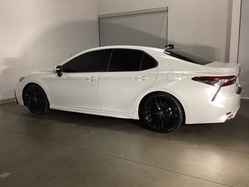 Used 2022 Toyota Camry XSE image 10