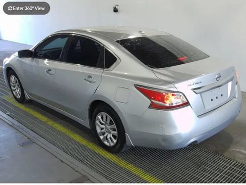 Used 2015 Nissan Altima 2.5 S w/ Power Driver Seat Package FWD image 2