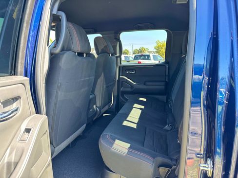 Used 2023 Nissan Frontier PRO-4X w/ Technology Package AWD/4WD image 16