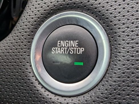 Used 2018 Cadillac XT5 Base image 31