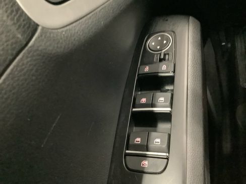Used 2020 Kia Soul LX FWD image 17