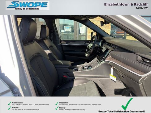 New 2026 Jeep Grand Cherokee Altitude AWD/4WD image 9