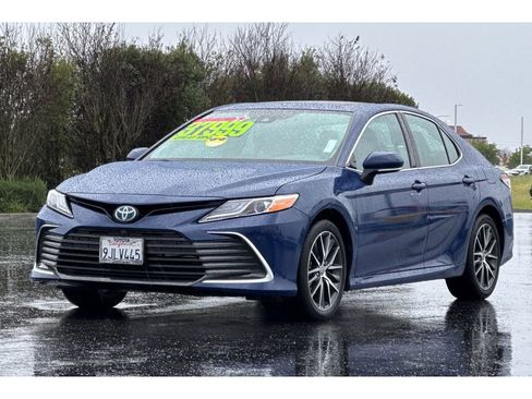Certified 2024 Toyota Camry XLE w/ Navigation Package image 8