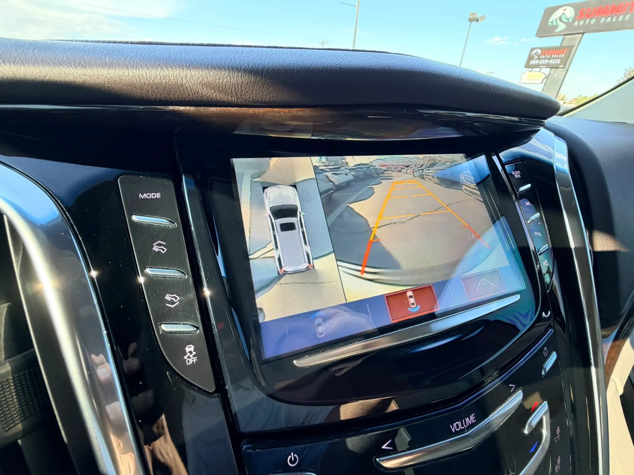 Used 2017 Cadillac Escalade ESV Premium Luxury AWD/4WD image 18
