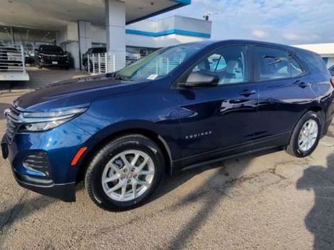 Certified 2023 Chevrolet Equinox LS image 4