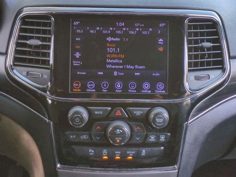 Used 2020 Jeep Grand Cherokee Limited image 29