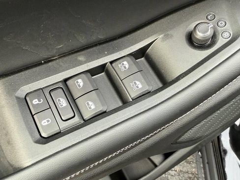 New 2025 Jeep Grand Cherokee L Altitude AWD/4WD image 11