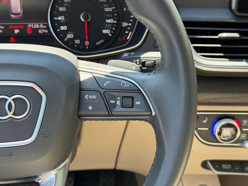 Used 2020 Audi Q5 2.0T Premium image 19