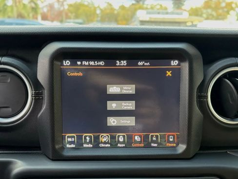 Used 2018 Jeep Wrangler Unlimited Sahara w/ Dual Top Group image 19