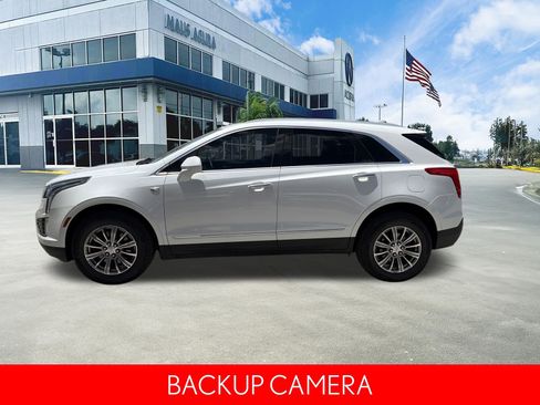 Used 2018 Cadillac XT5 Luxury w/ Driver Awareness Package FWD image 7