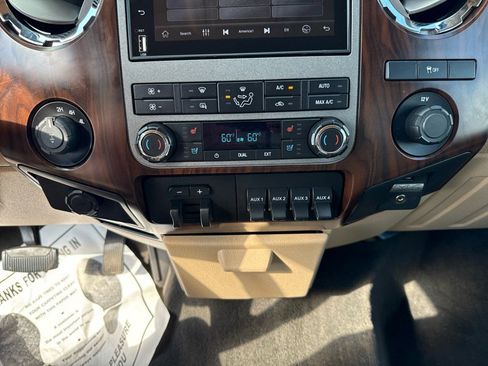 Used 2011 Ford F350 Lariat w/ Lariat Interior Pkg image 20
