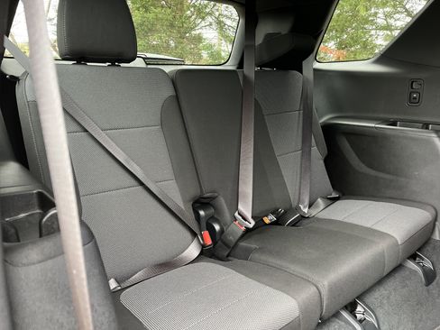 Used 2023 Chevrolet Traverse LT w/ Midnight/Sport Edition image 30