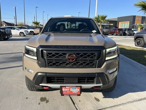 Used 2024 Nissan Frontier Pro-X w/ Pro Convenience Package image 2