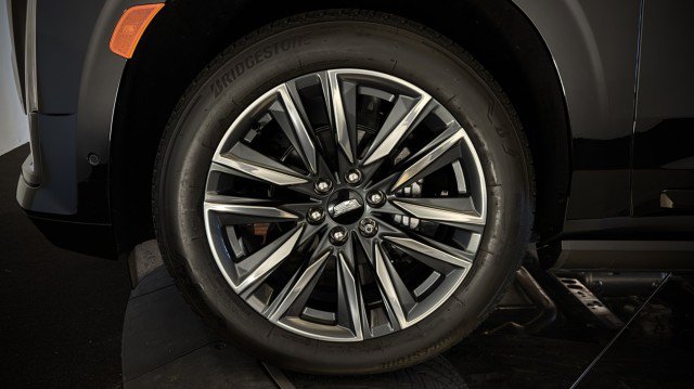 Used 2022 Cadillac Escalade Sport Platinum w/ Heavy-Duty Trailer Package AWD/4WD image 39