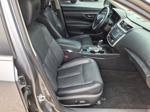Used 2016 Nissan Altima 2.5 SL w/ 2.5 Technology Package FWD image 23