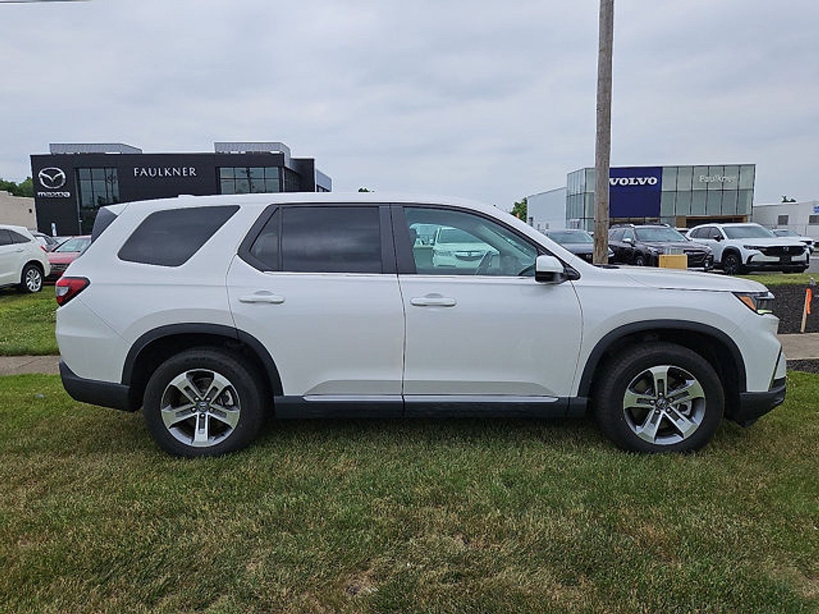 Used 2024 Honda Pilot EX-L image 7