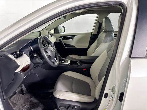 Used 2024 Toyota RAV4 Limited w/ Advanced Technology Package AWD/4WD image 11