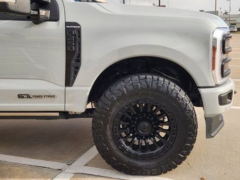 Used 2025 Ford F250 Platinum AWD/4WD image 8