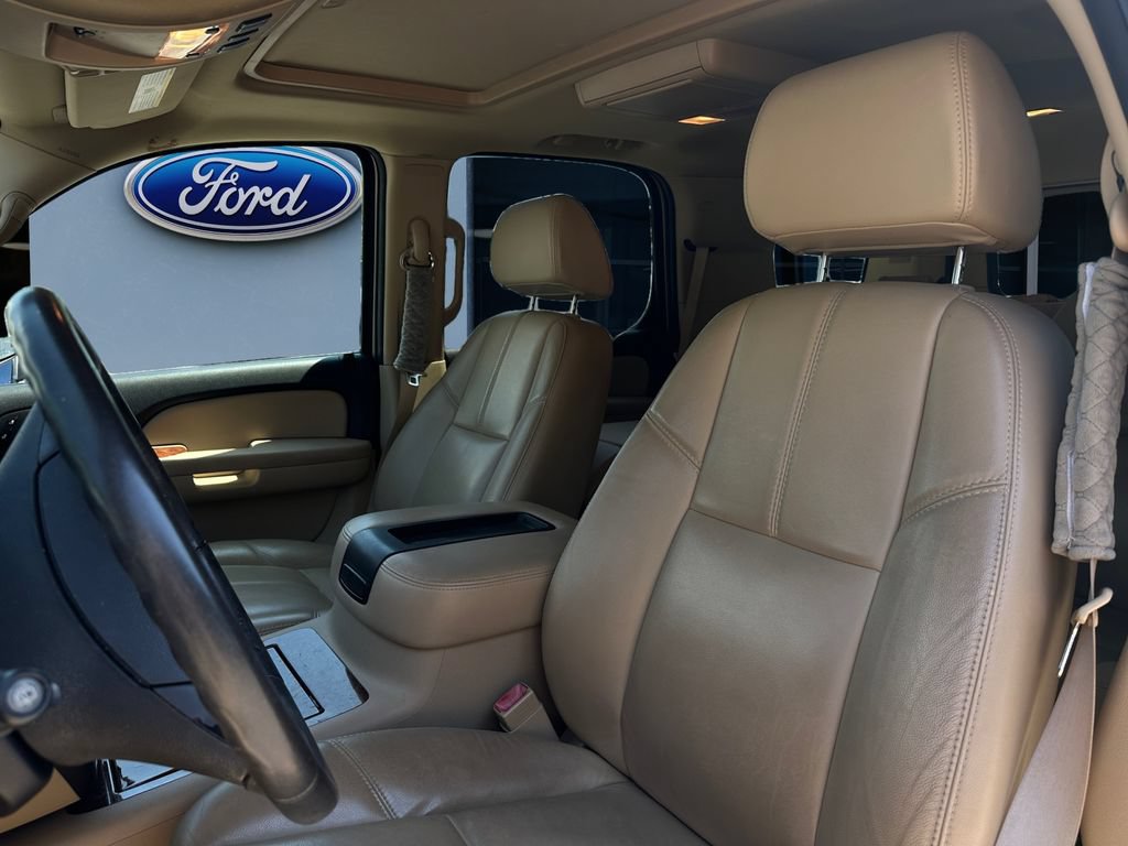 Used 2007 Chevrolet Tahoe LTZ w/ LTZ Preferred Equipment Group RWD image 11