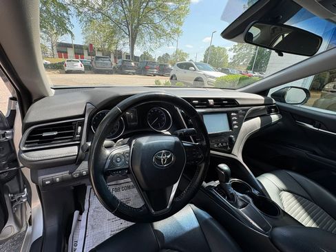 Used 2019 Toyota Camry SE image 22