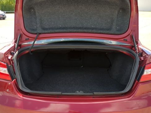 Used 2012 Chrysler 200 Touring image 6