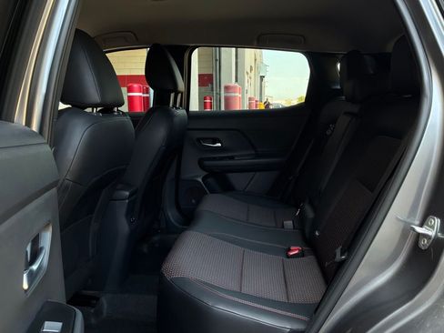 Used 2026 Nissan Kicks SR FWD image 12