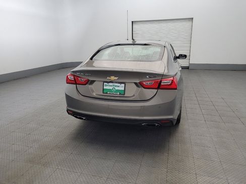 Used 2017 Chevrolet Malibu Premier w/ Premier Sun and Wheel Package image 7